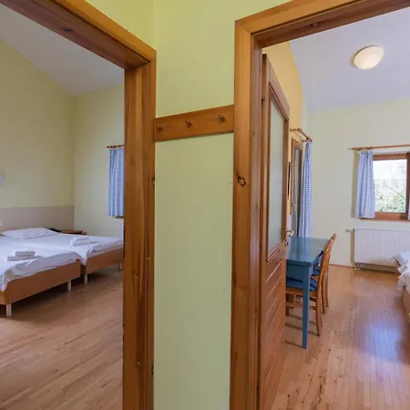 Depandansa Bor** Semesteranläggning (resort) 2*