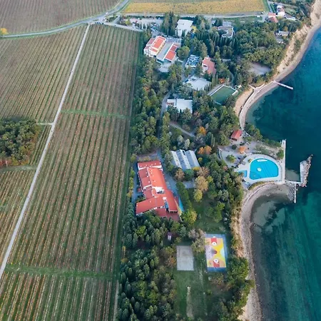 Θέρετρο Depandansa Bor**