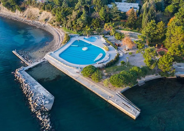 Resort Depandansa Bor** 2*