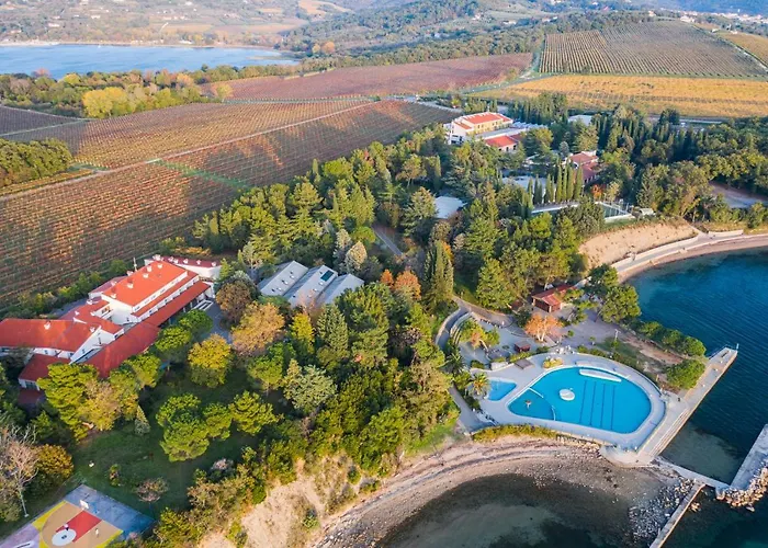 Depandansa Bor** 2* Ankaran